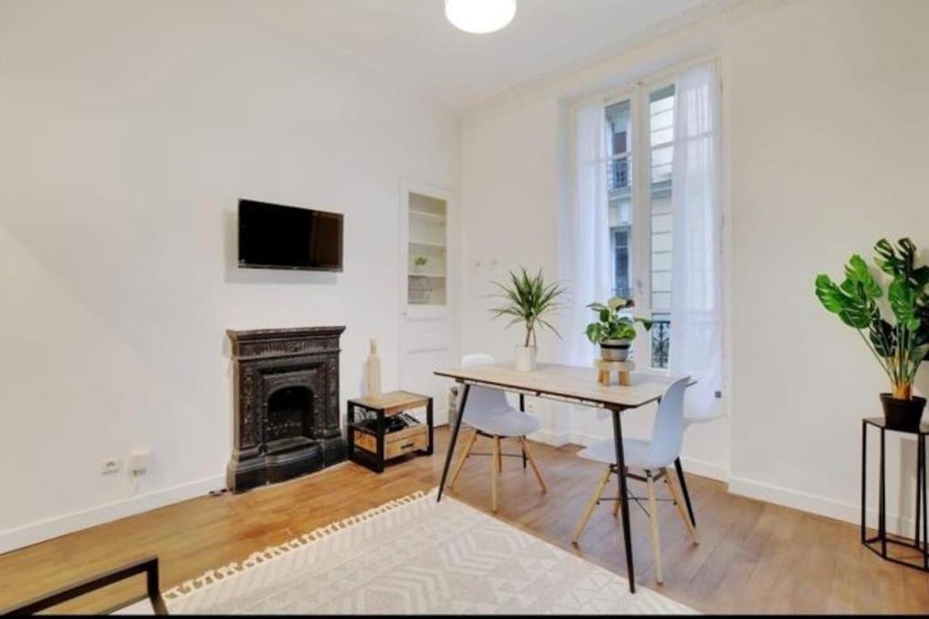 Appartement Magnifique Paris 18 Exteriör bild